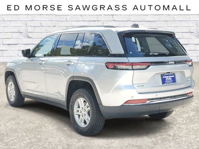 2023 Jeep Grand Cherokee Laredo