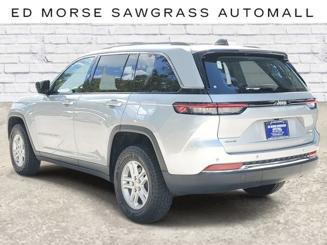 2023 Jeep Grand Cherokee Laredo