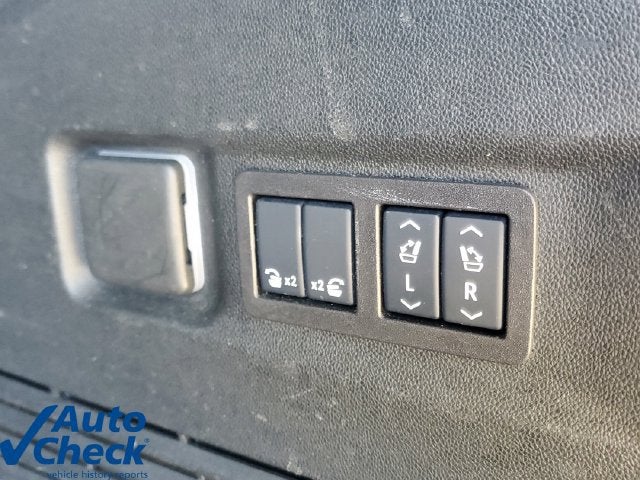 2025 GMC Yukon XL Elevation - Photo 12