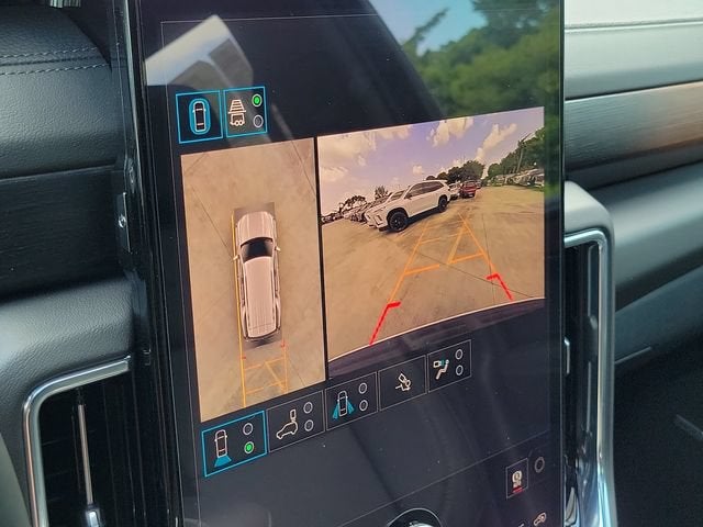 2026 GMC Yukon Denali - Photo 12