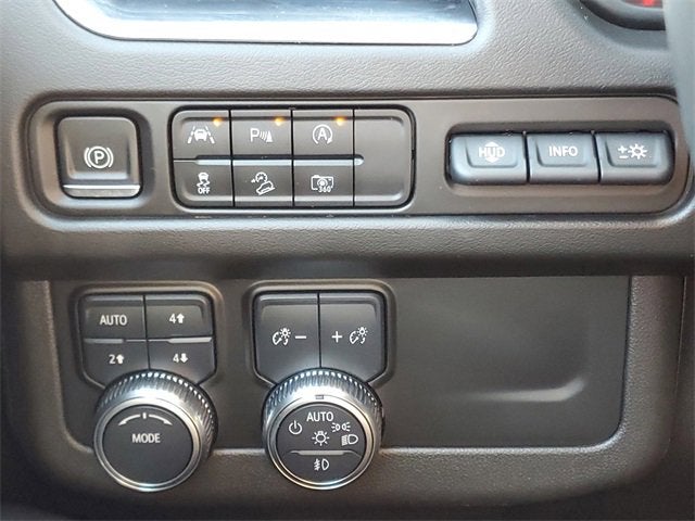 2023 GMC Yukon XL AT4