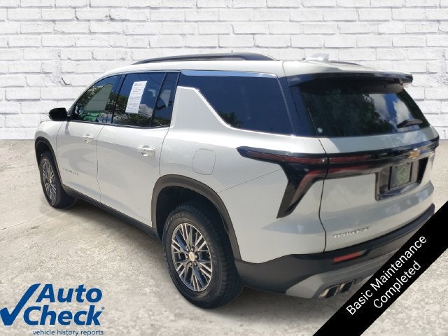 2025 Chevrolet Traverse LT