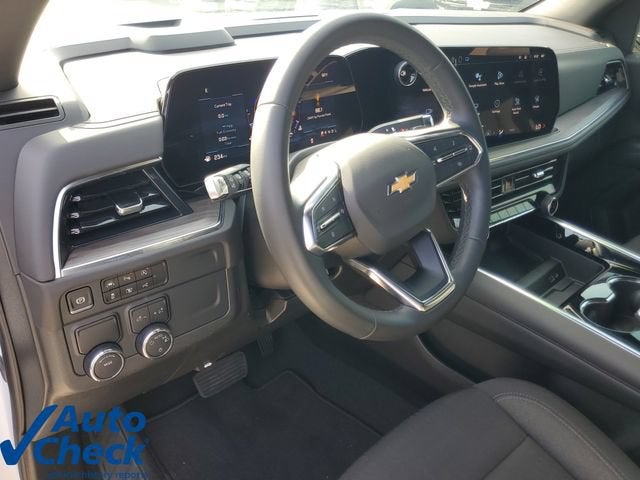 2025 Chevrolet Suburban LS