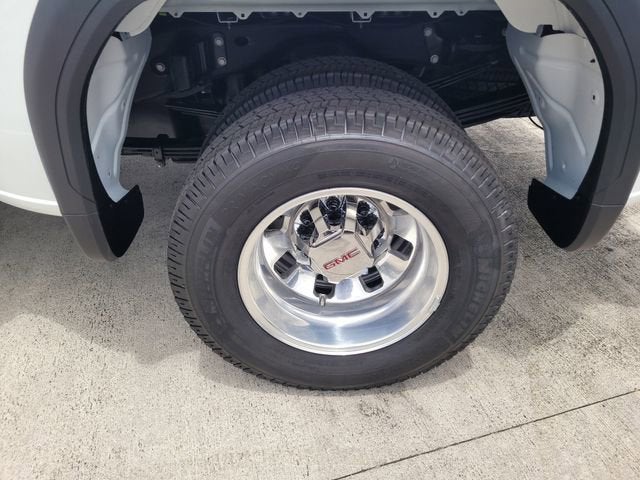 2026 GMC Sierra 3500 HD SLE DRW