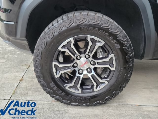 2024 GMC Canyon AT4