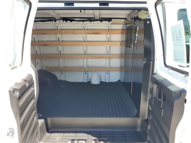 2025 GMC Savana Cargo Work Van