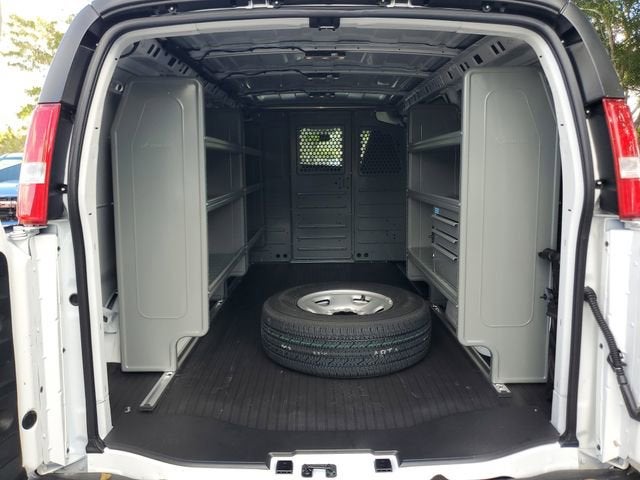 2025 GMC Savana Cargo Work Van