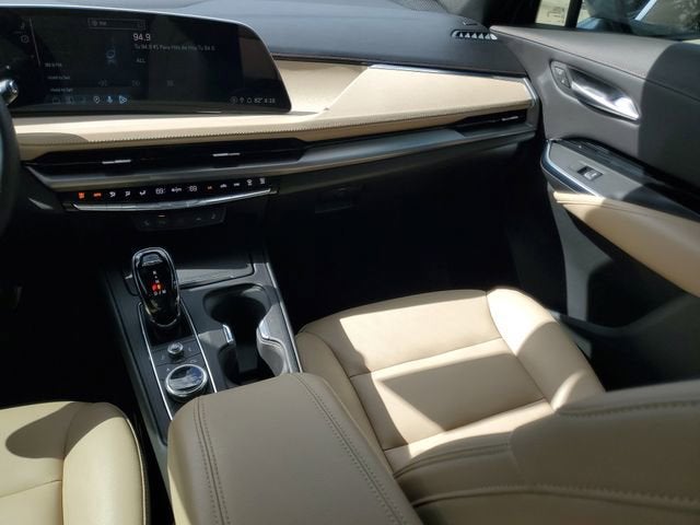 2024 Cadillac XT4 Luxury