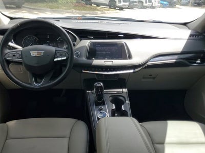 2023 Cadillac XT4 Luxury
