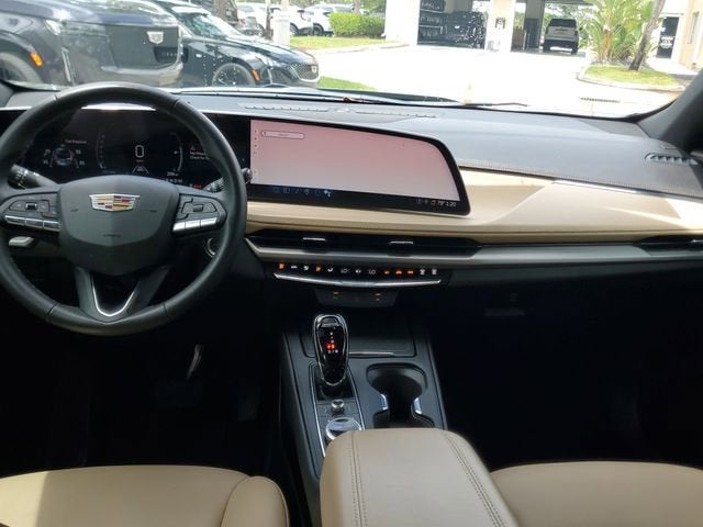 2024 Cadillac XT4 Luxury