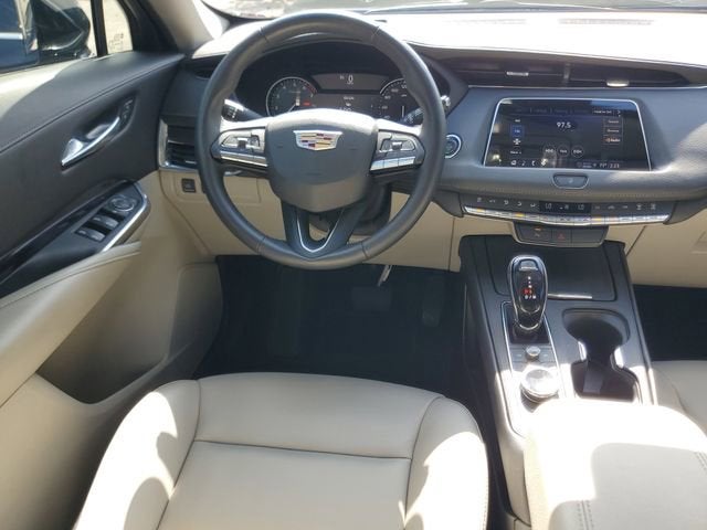 2023 Cadillac XT4 Luxury