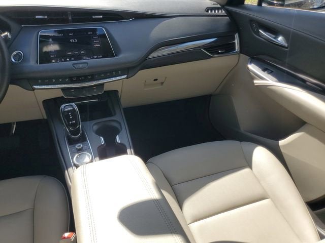 2022 Cadillac XT4 Luxury