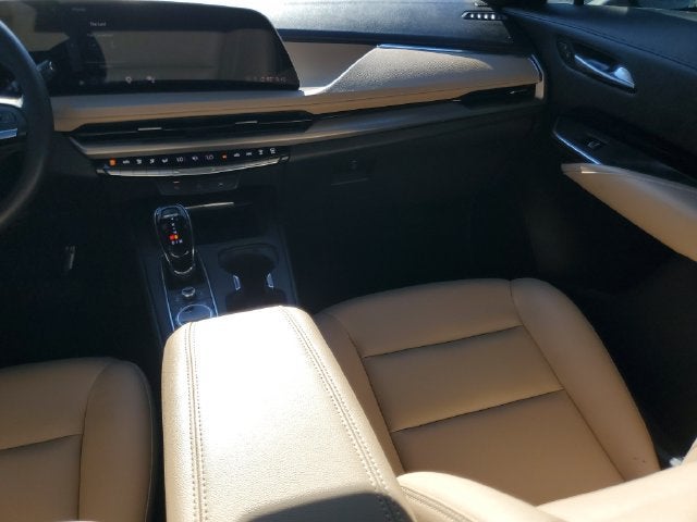 2024 Cadillac XT4 Luxury