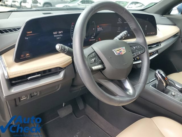 2024 Cadillac XT4 Luxury