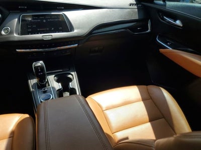 2023 Cadillac XT4 Premium Luxury