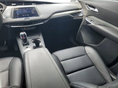 2023 Cadillac XT4 Premium Luxury
