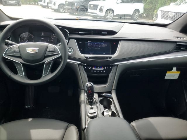 2026 Cadillac XT5 Luxury