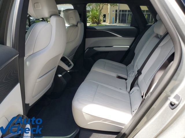 2024 Cadillac LYRIQ Luxury 1