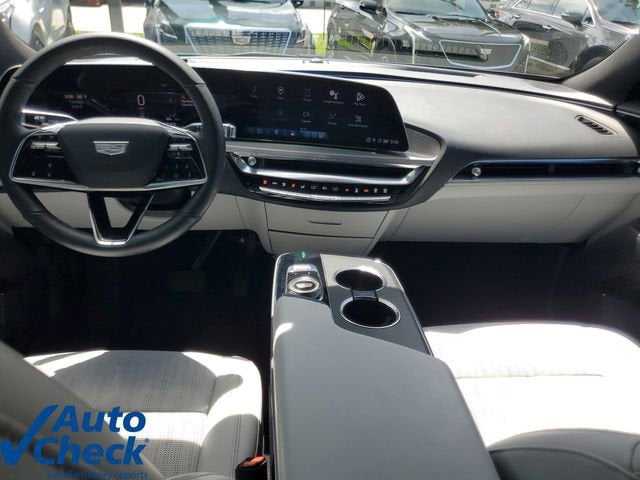 2024 Cadillac LYRIQ Luxury 1