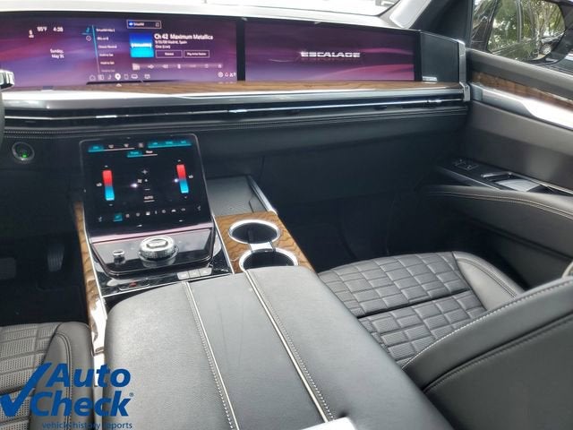2025 Cadillac Escalade Sport Platinum