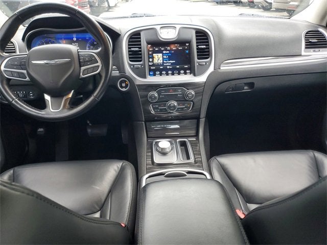 2022 Chrysler 300 Touring L