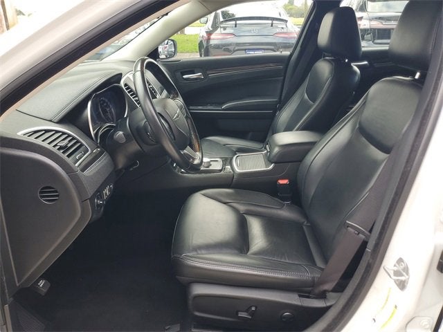 2022 Chrysler 300 Touring L