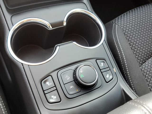 2023 GMC Terrain SLE - Photo 25