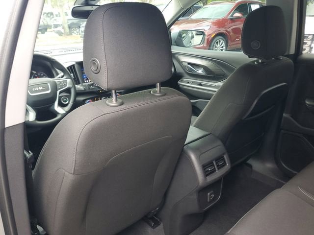2023 GMC Terrain SLE - Photo 13