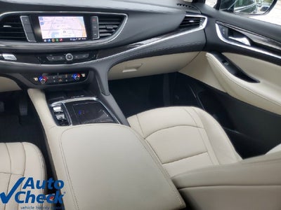 2022 Buick Enclave Essence