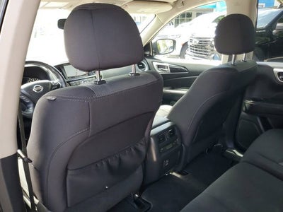 2018 Nissan Pathfinder SV