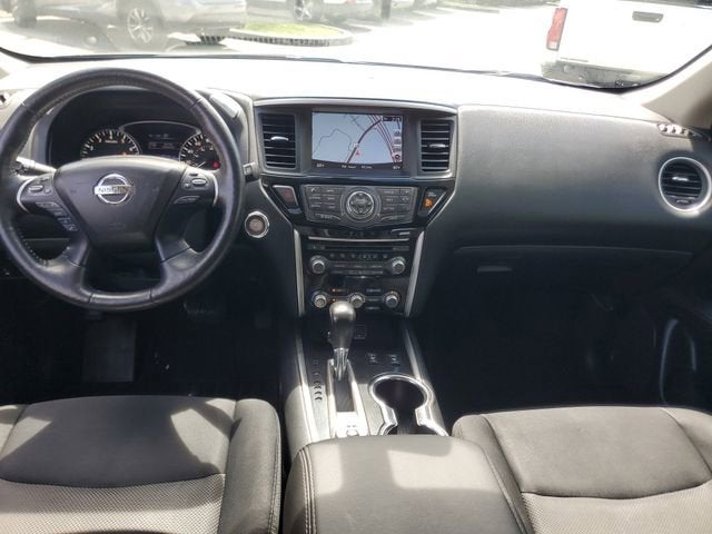 2018 Nissan Pathfinder SV