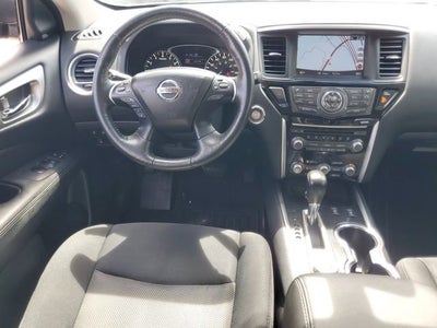 2018 Nissan Pathfinder SV