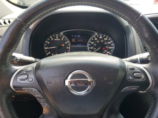 2018 Nissan Pathfinder SV