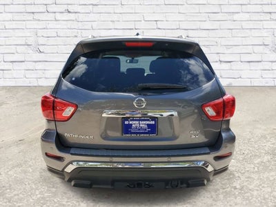 2018 Nissan Pathfinder SV