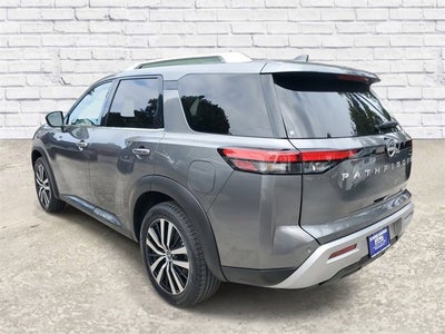 2023 Nissan Pathfinder Platinum