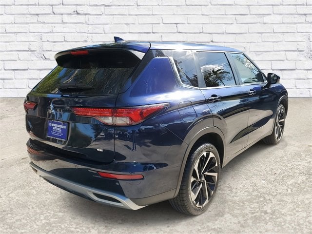 2022 Mitsubishi Outlander SE