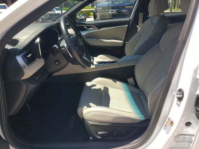 2023 Genesis G70 2.0T