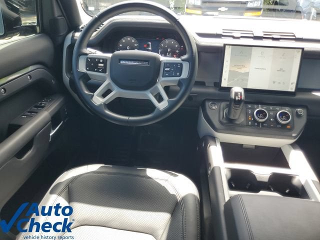 2025 Land Rover Defender X-Dynamic SE