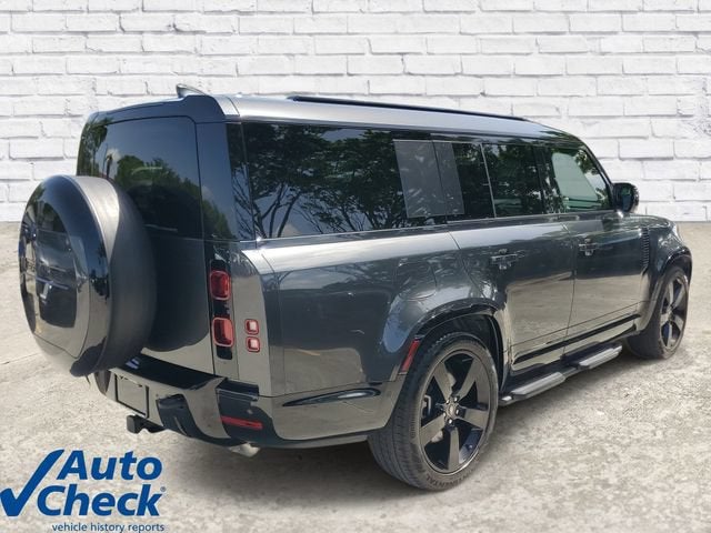 2025 Land Rover Defender X-Dynamic SE