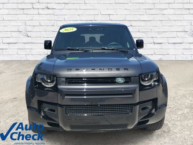2025 Land Rover Defender X-Dynamic SE