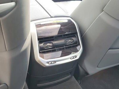 2025 BMW 7 Series 740i xDrive