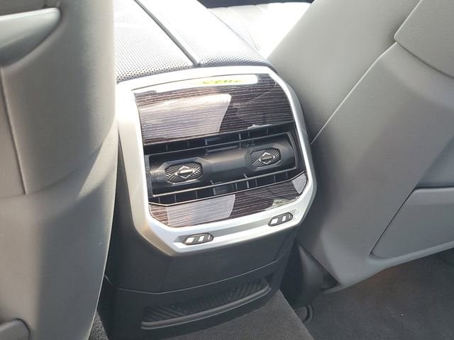 2025 BMW 7 Series 740i xDrive