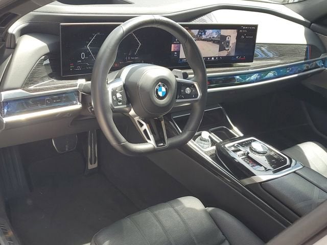 2025 BMW 7 Series 740i xDrive