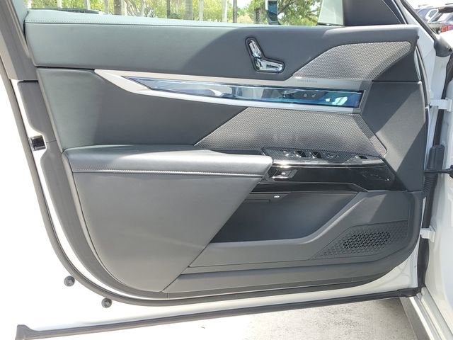 2025 BMW 7 Series 740i xDrive