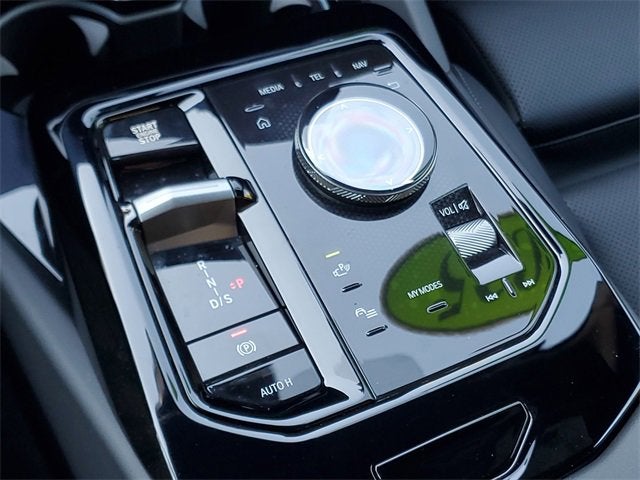 2025 BMW 5 Series 530i