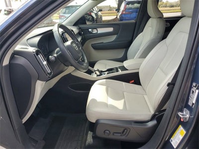2021 Volvo XC40 Momentum