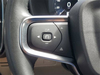 2021 Volvo XC40 Momentum