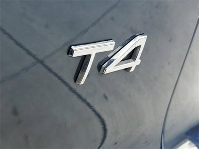 2021 Volvo XC40 Momentum