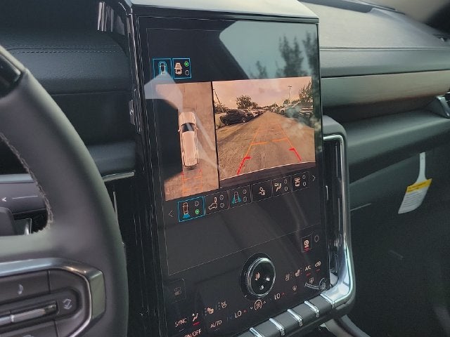 2026 GMC Yukon Denali - Photo 12