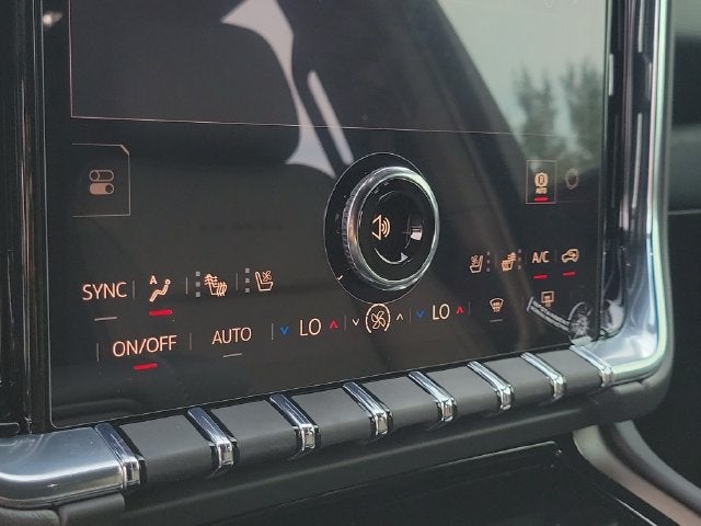 2026 GMC Yukon Denali - Photo 13